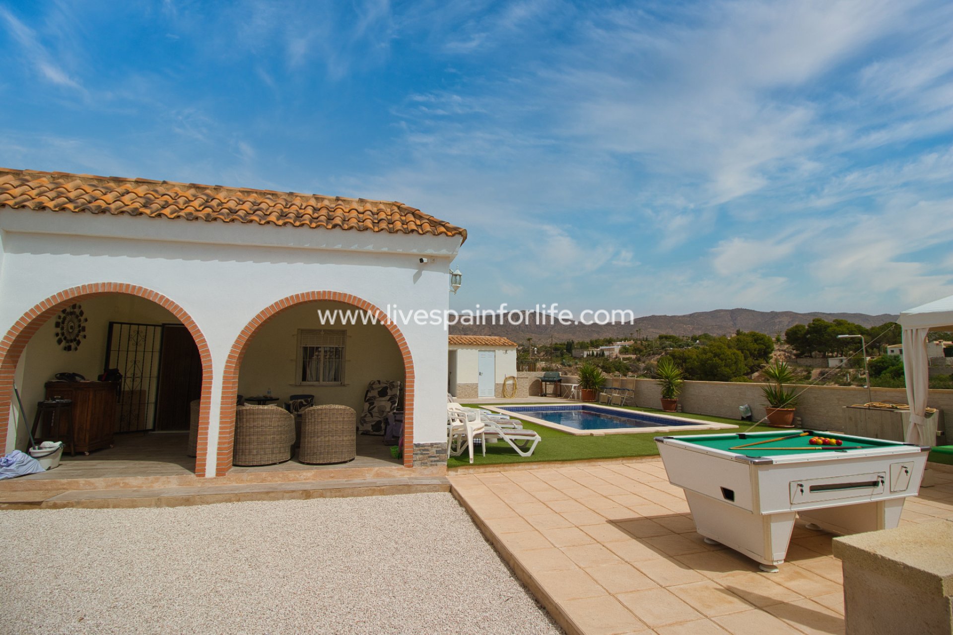 Resale - Country Property -
Albatera