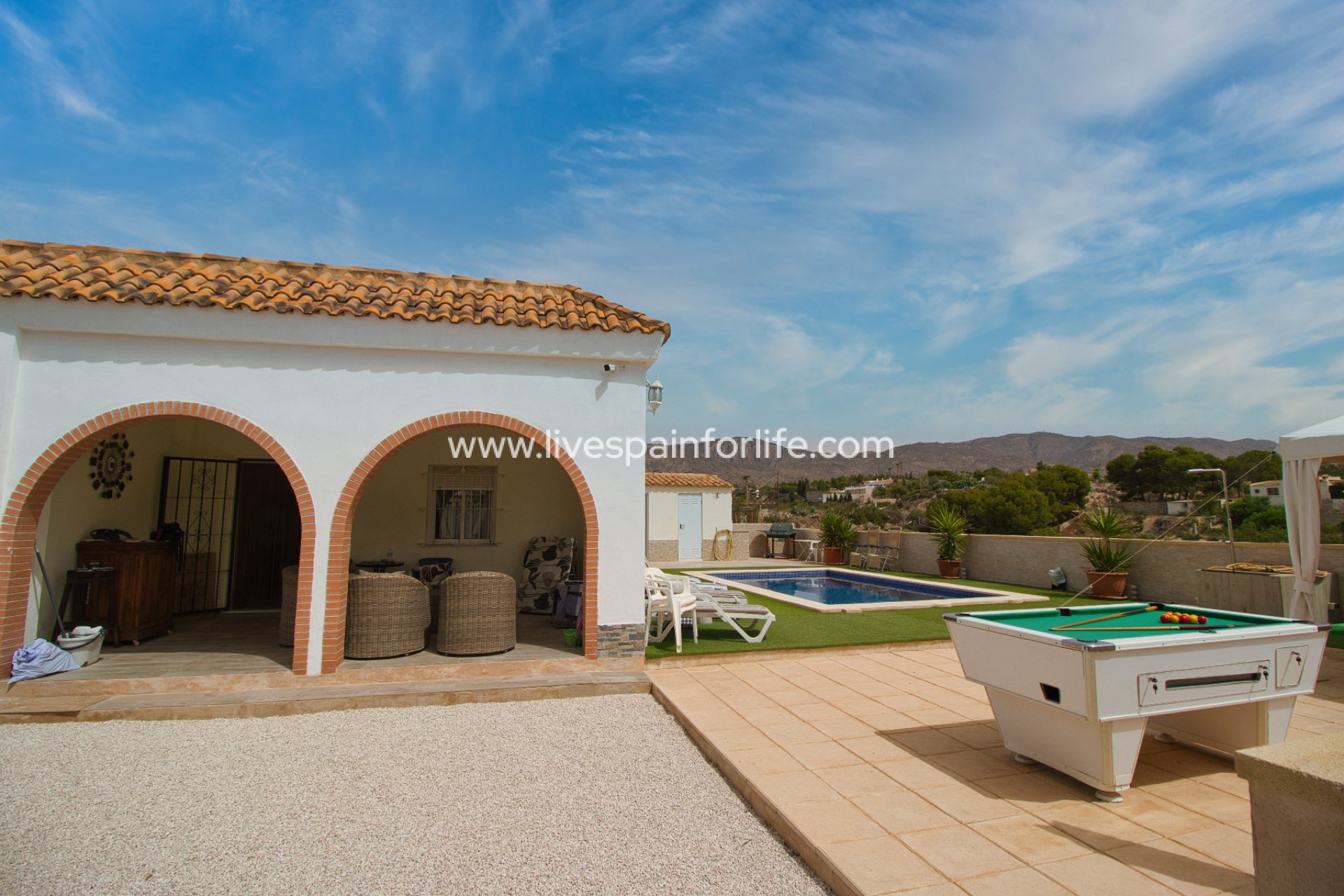 Resale - Country Property -
Albatera