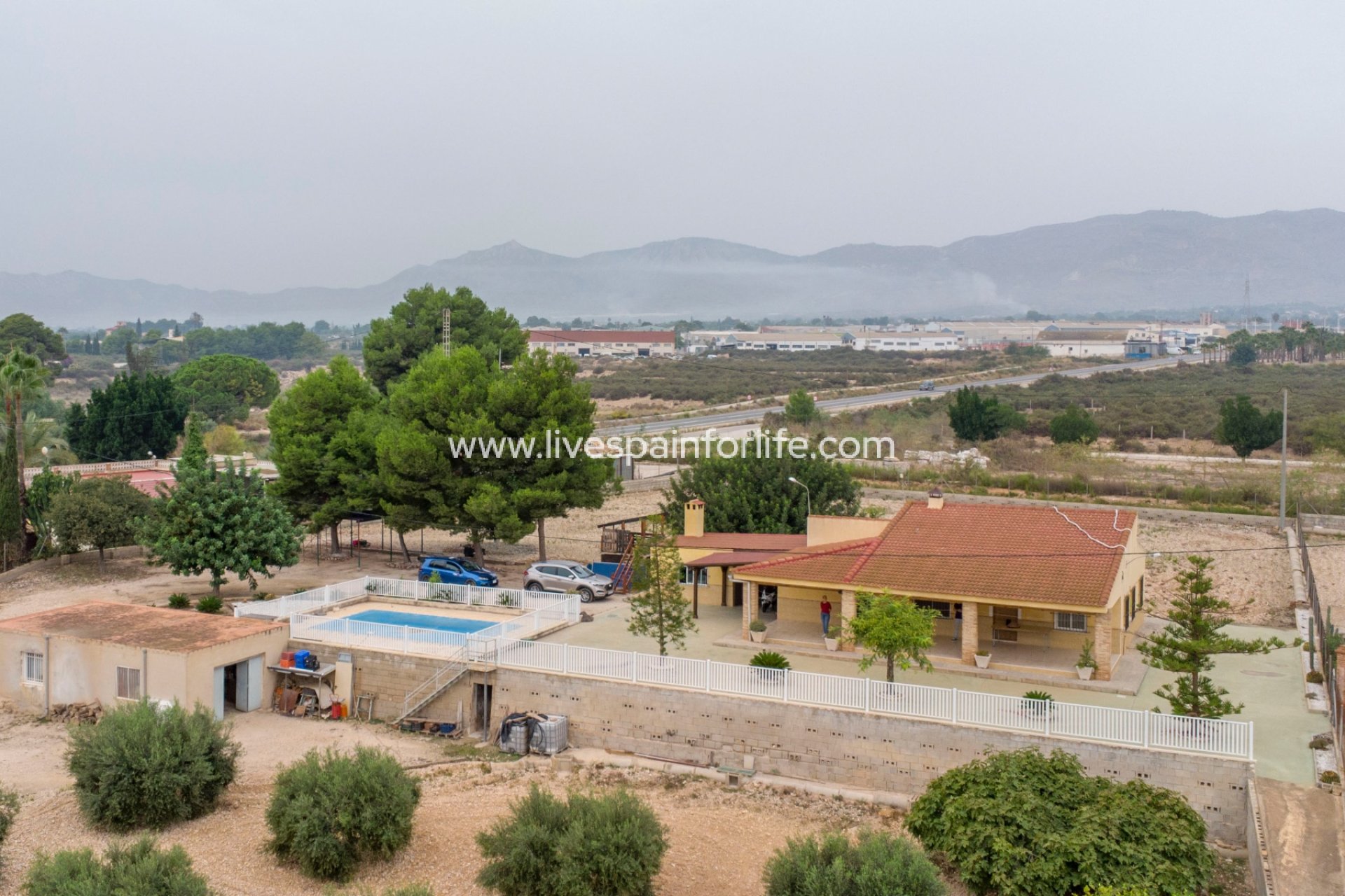 Resale - Country Property -
Albatera