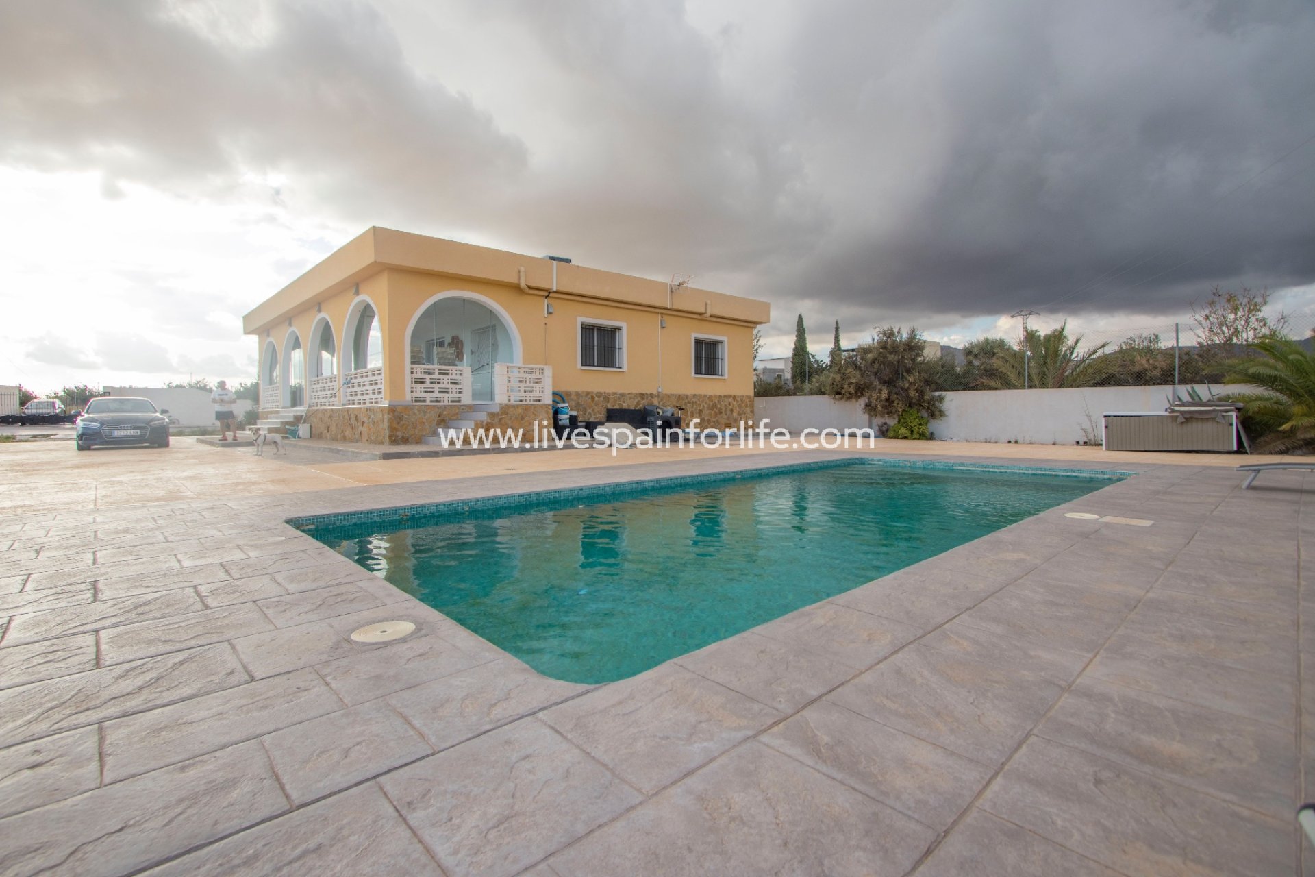 Resale - Country Property -
Albatera