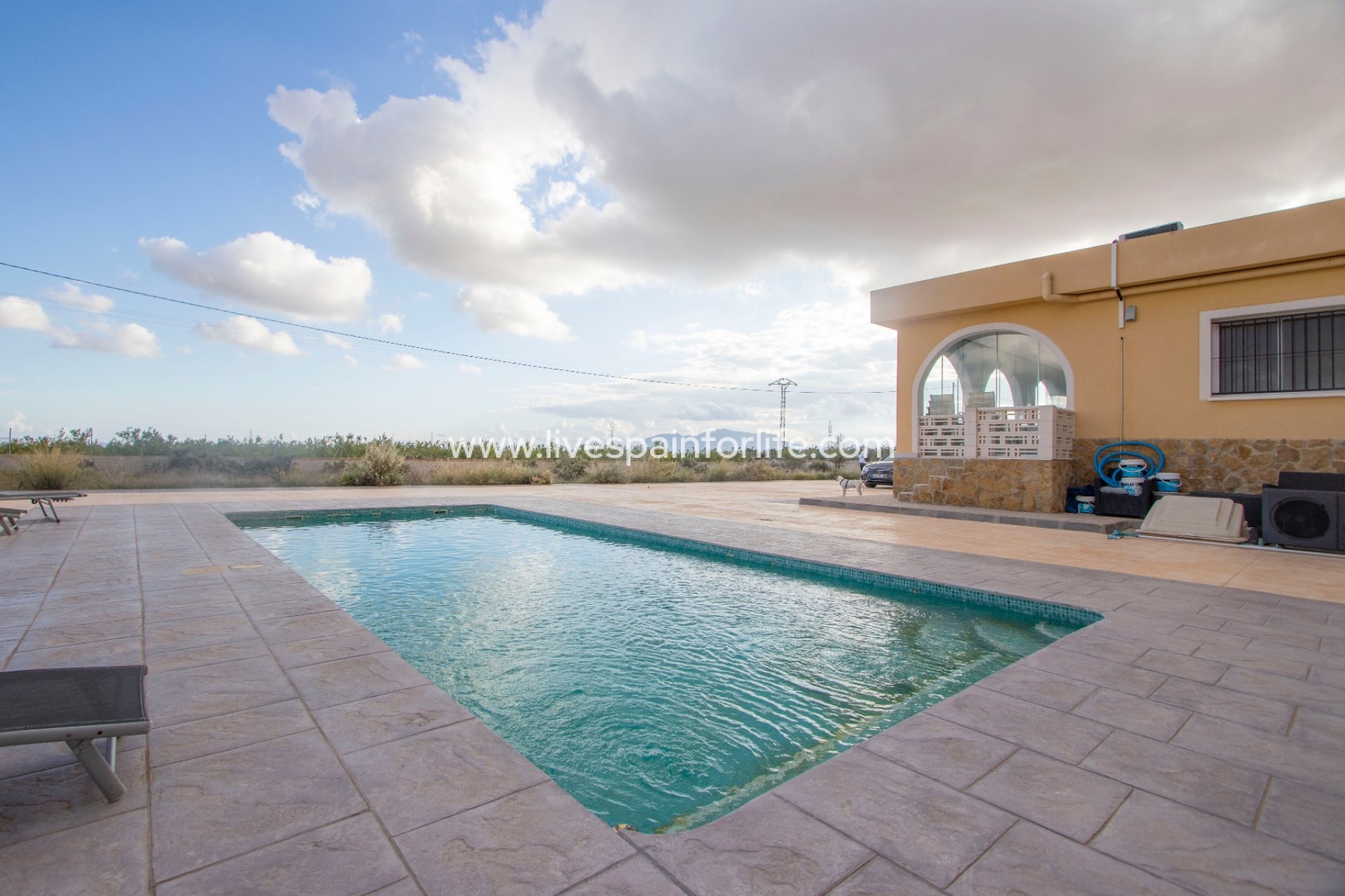 Resale - Country Property -
Albatera