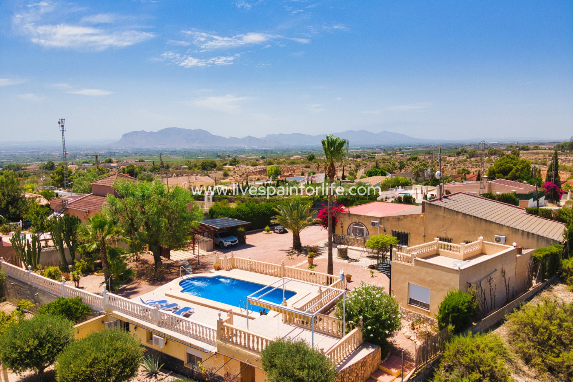 Resale - Country Property -
Albatera