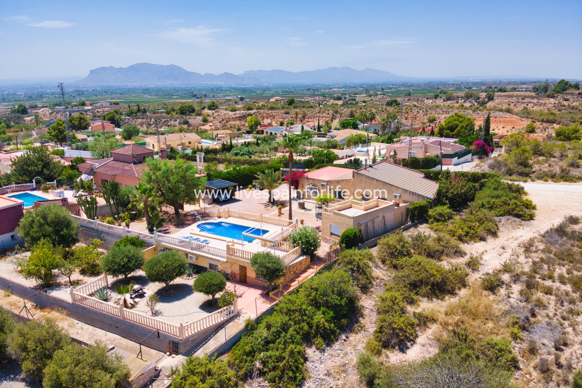 Resale - Country Property -
Albatera