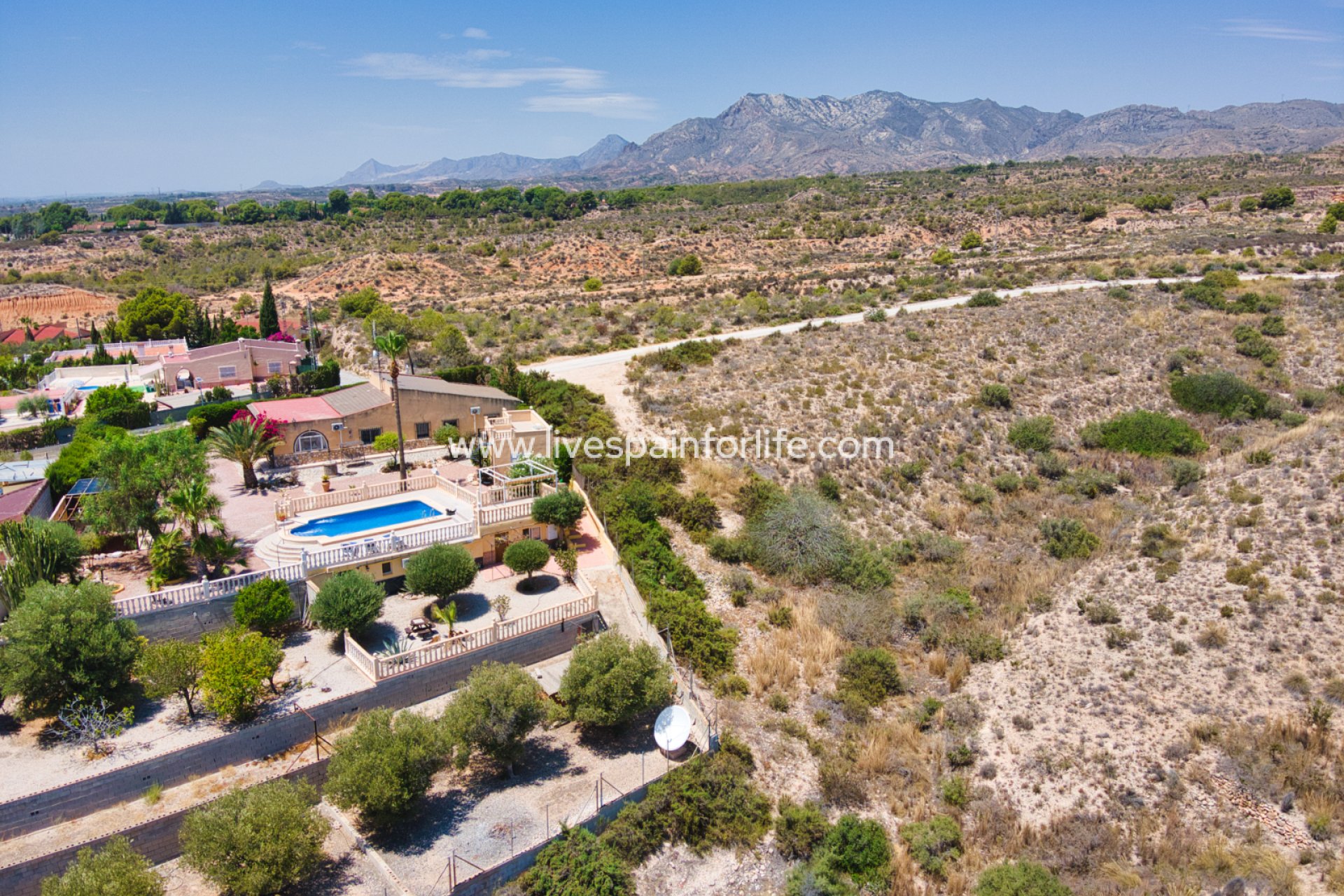 Resale - Country Property -
Albatera