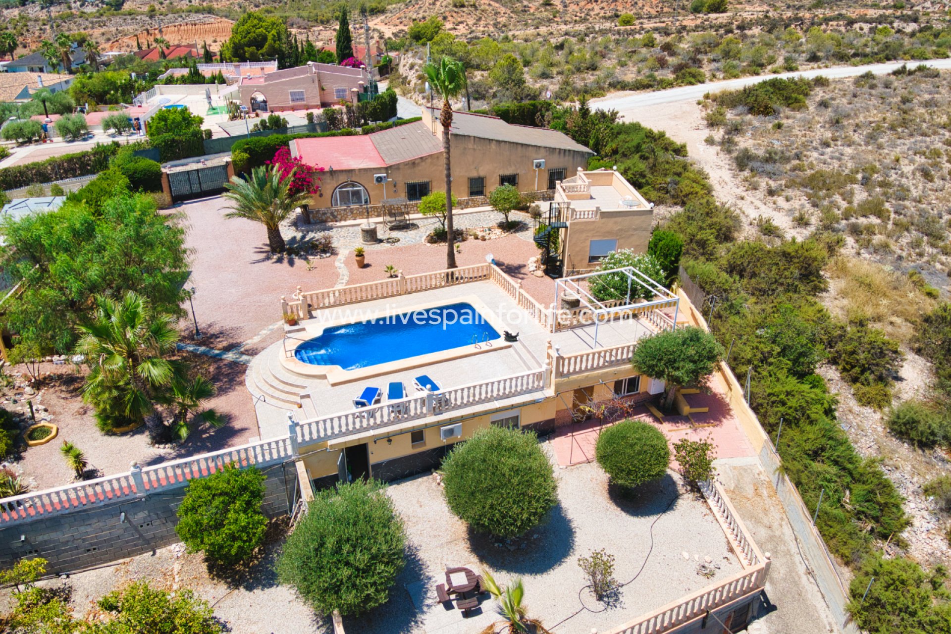 Resale - Country Property -
Albatera