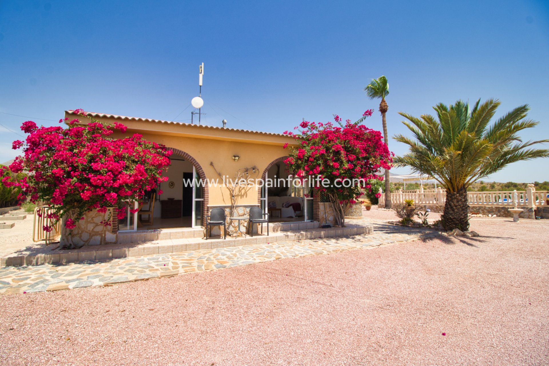 Resale - Country Property -
Albatera