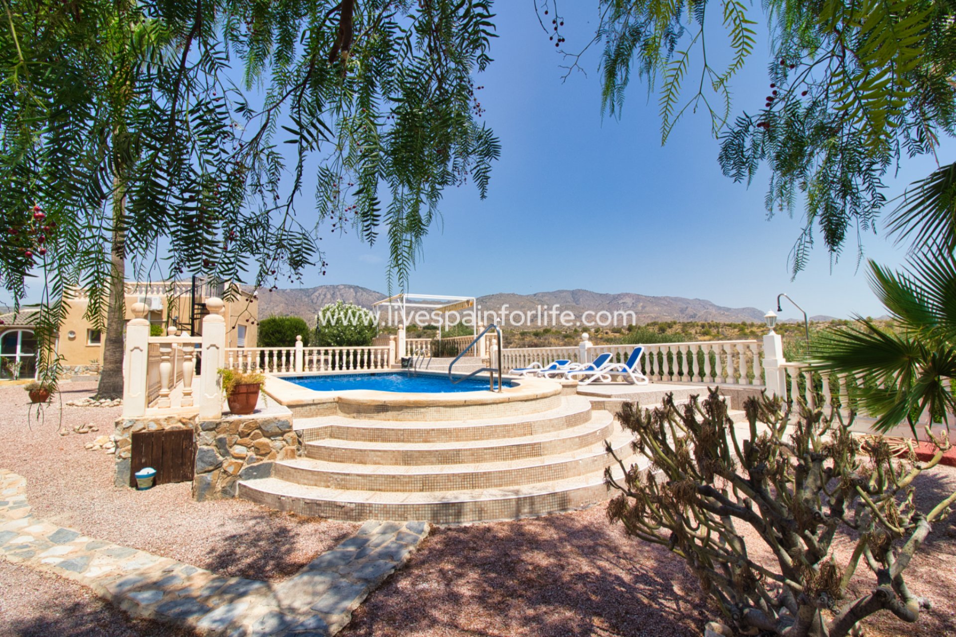 Resale - Country Property -
Albatera