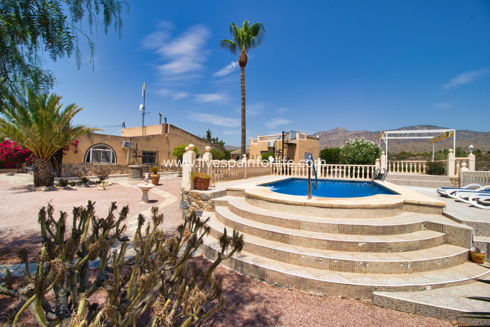 Resale - Country Property -
Albatera