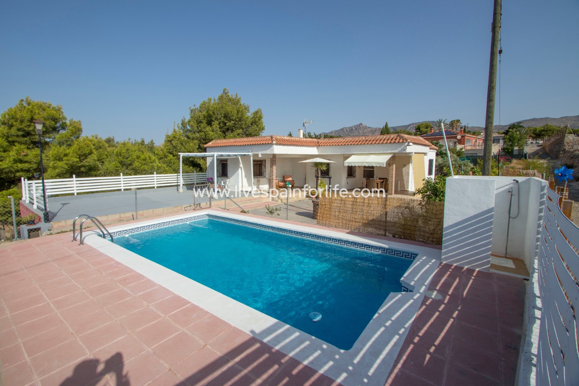 Resale - Country Property -
Albatera