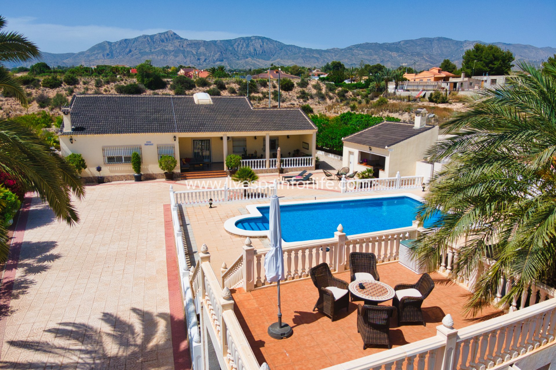 Resale - Country Property -
Albatera