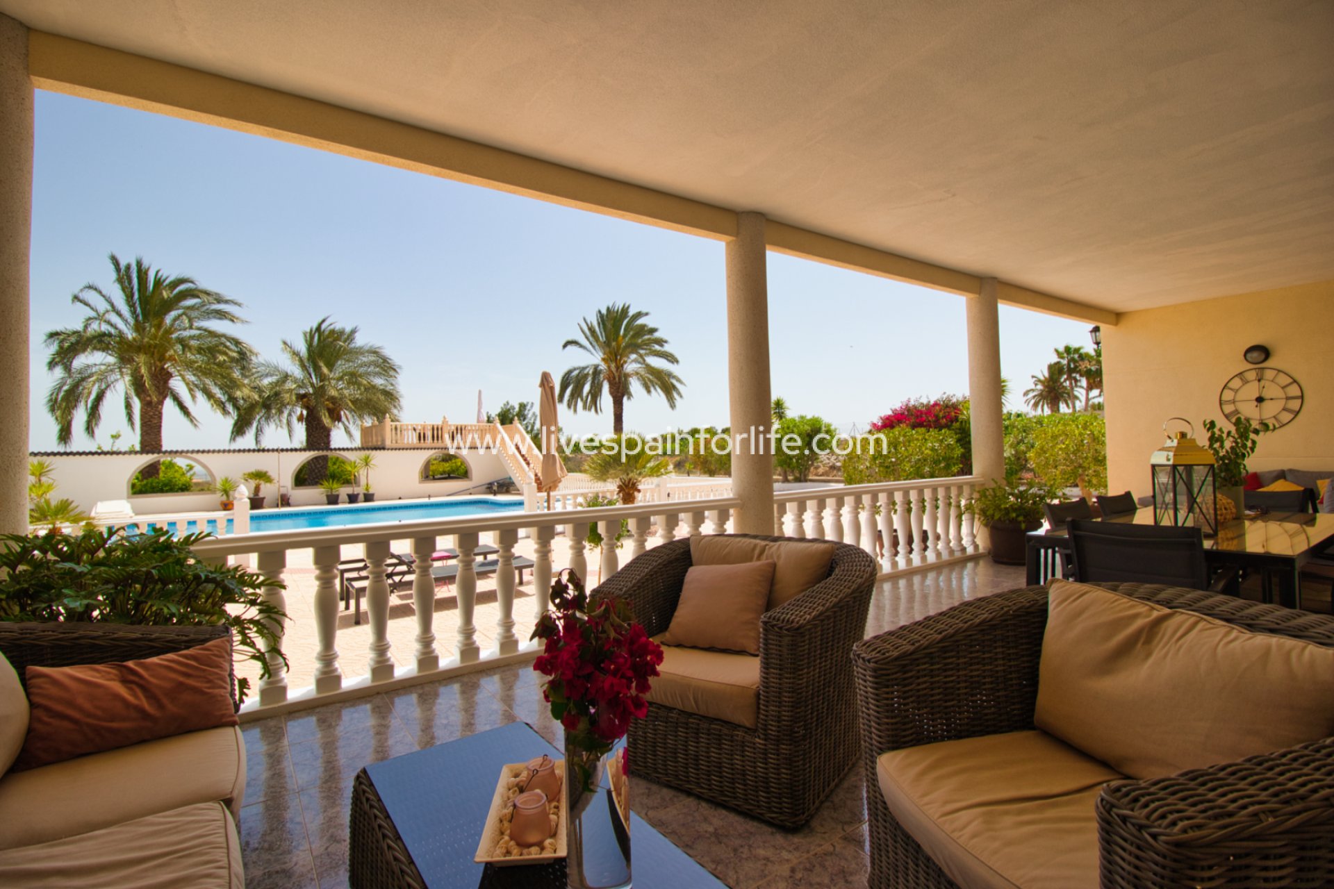 Resale - Country Property -
Albatera