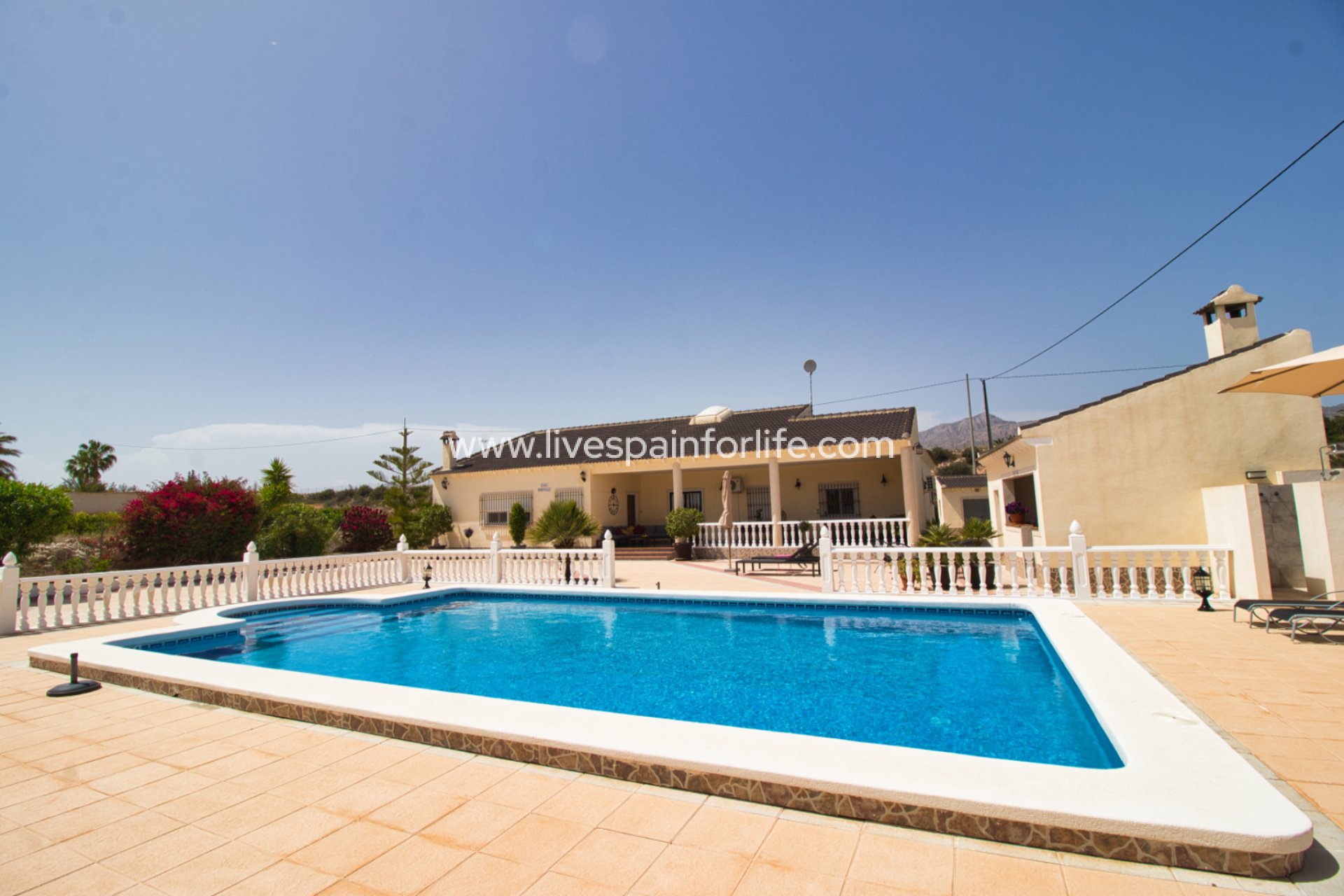 Resale - Country Property -
Albatera