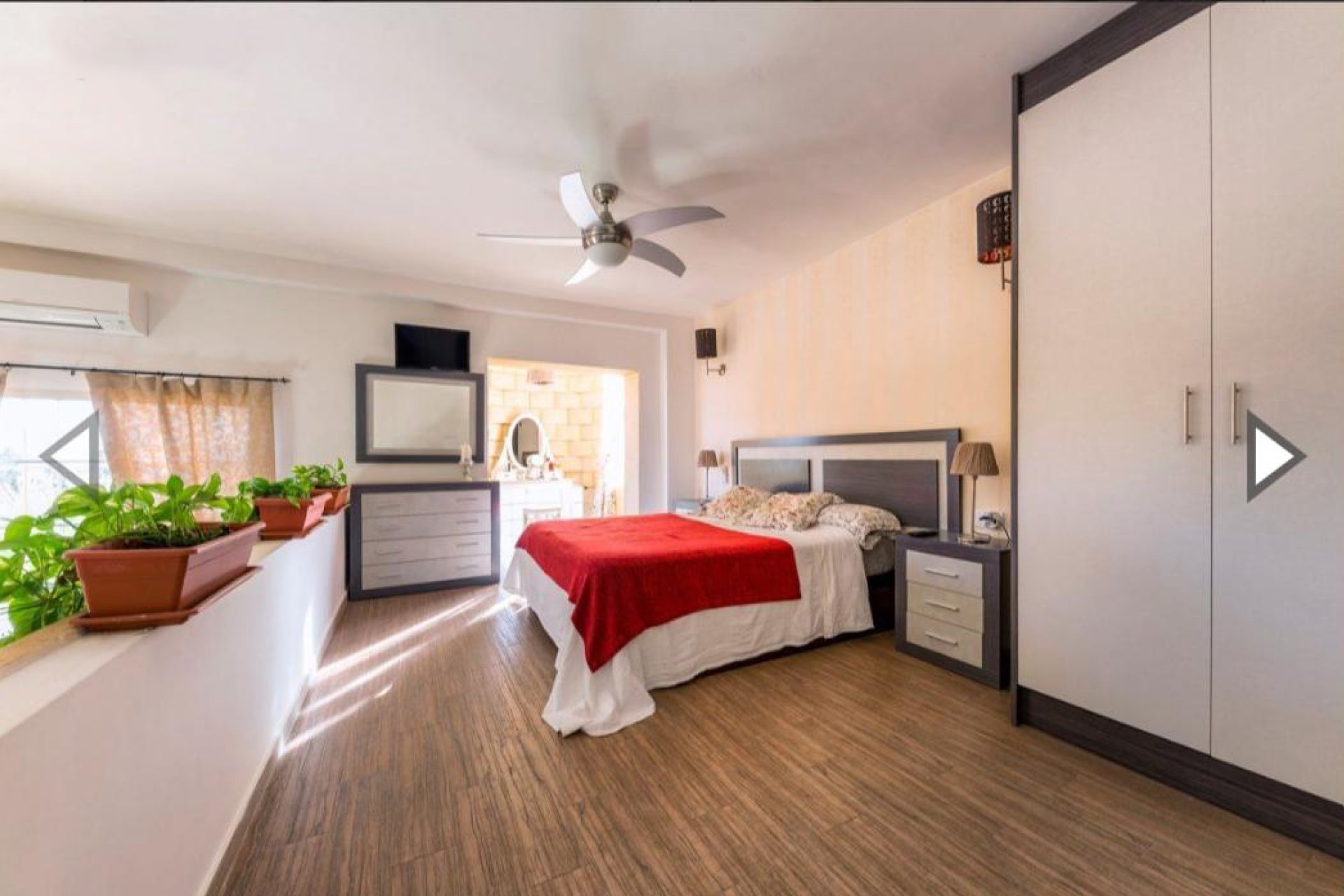 Resale - Country Property -
Albatera