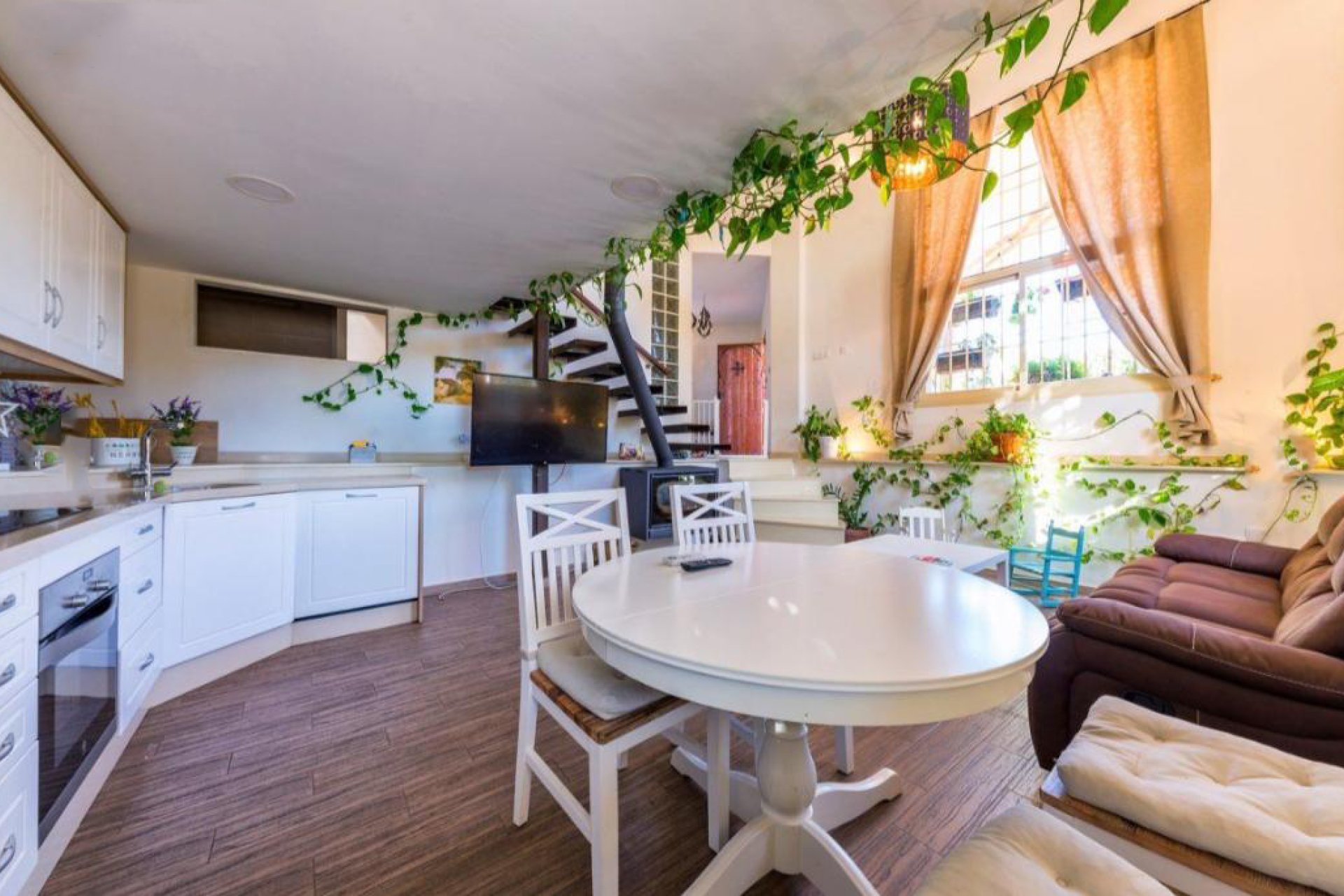 Resale - Country Property -
Albatera