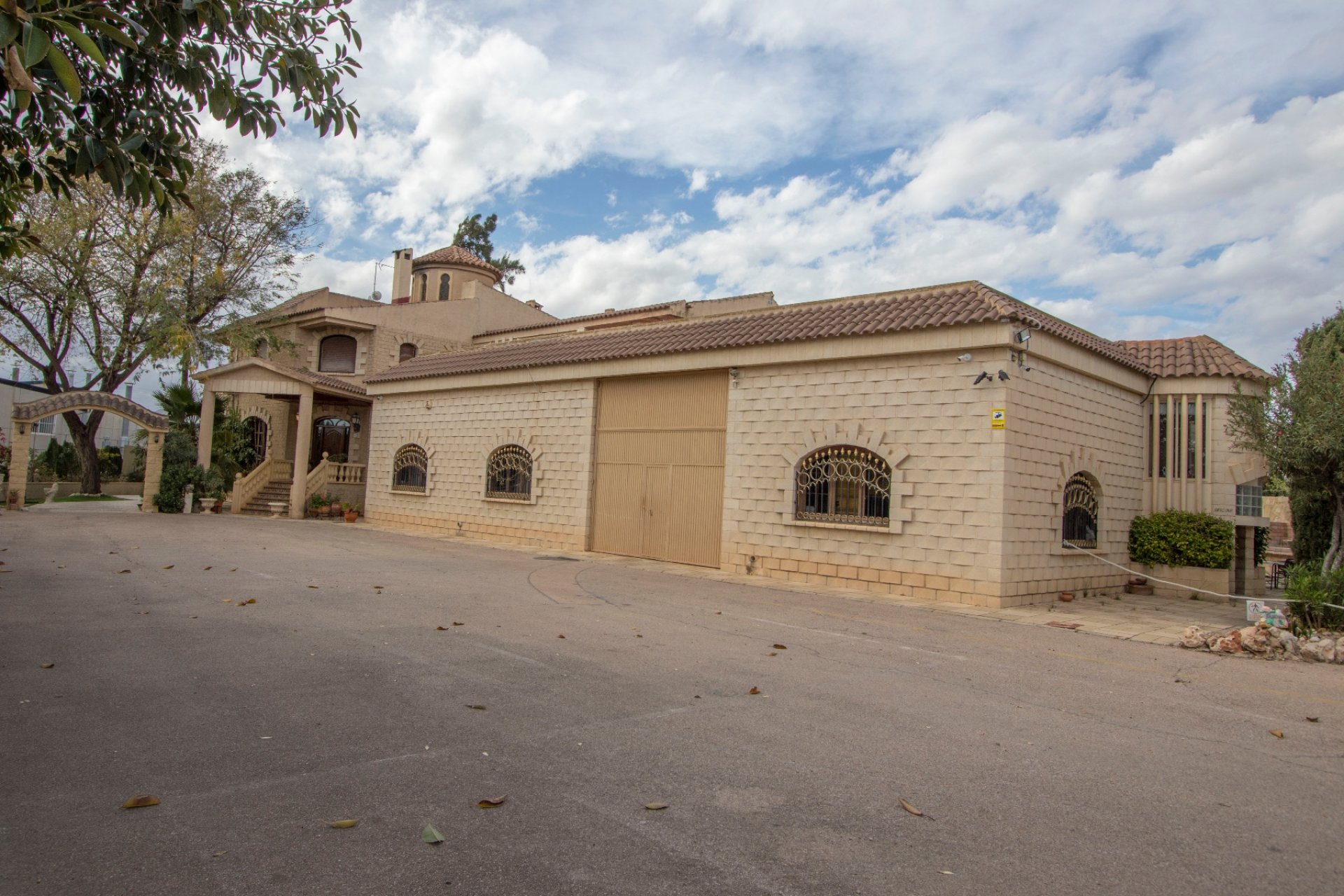 Resale - Country Property -
Albatera