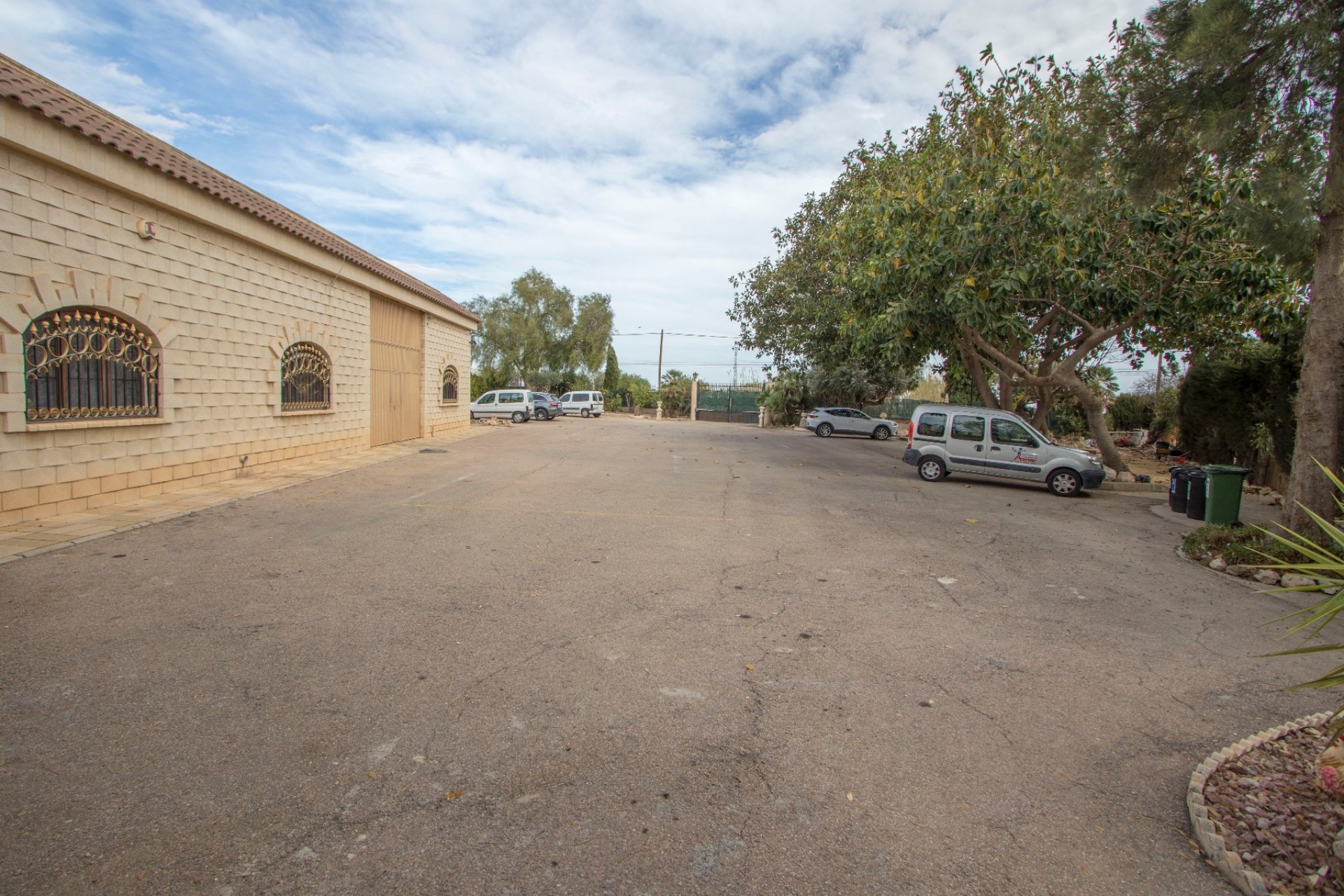 Resale - Country Property -
Albatera