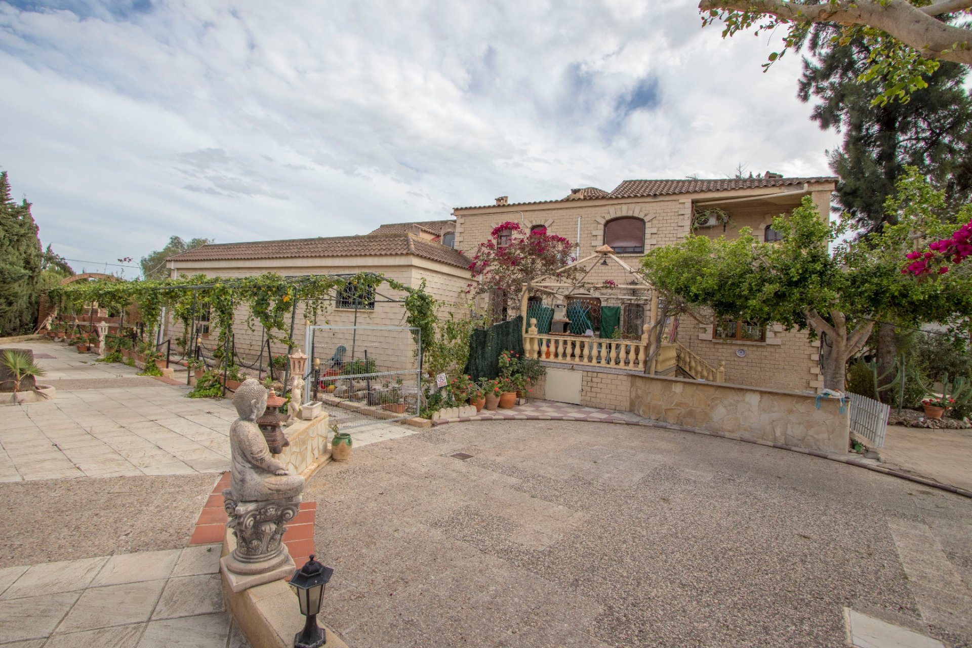 Resale - Country Property -
Albatera