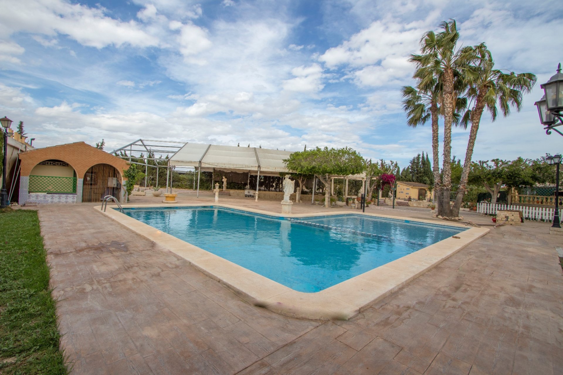 Resale - Country Property -
Albatera