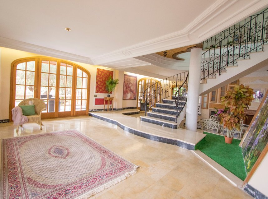 Resale - Country Property -
Albatera