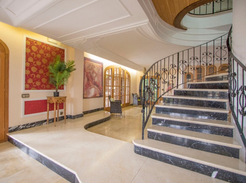 Resale - Country Property -
Albatera