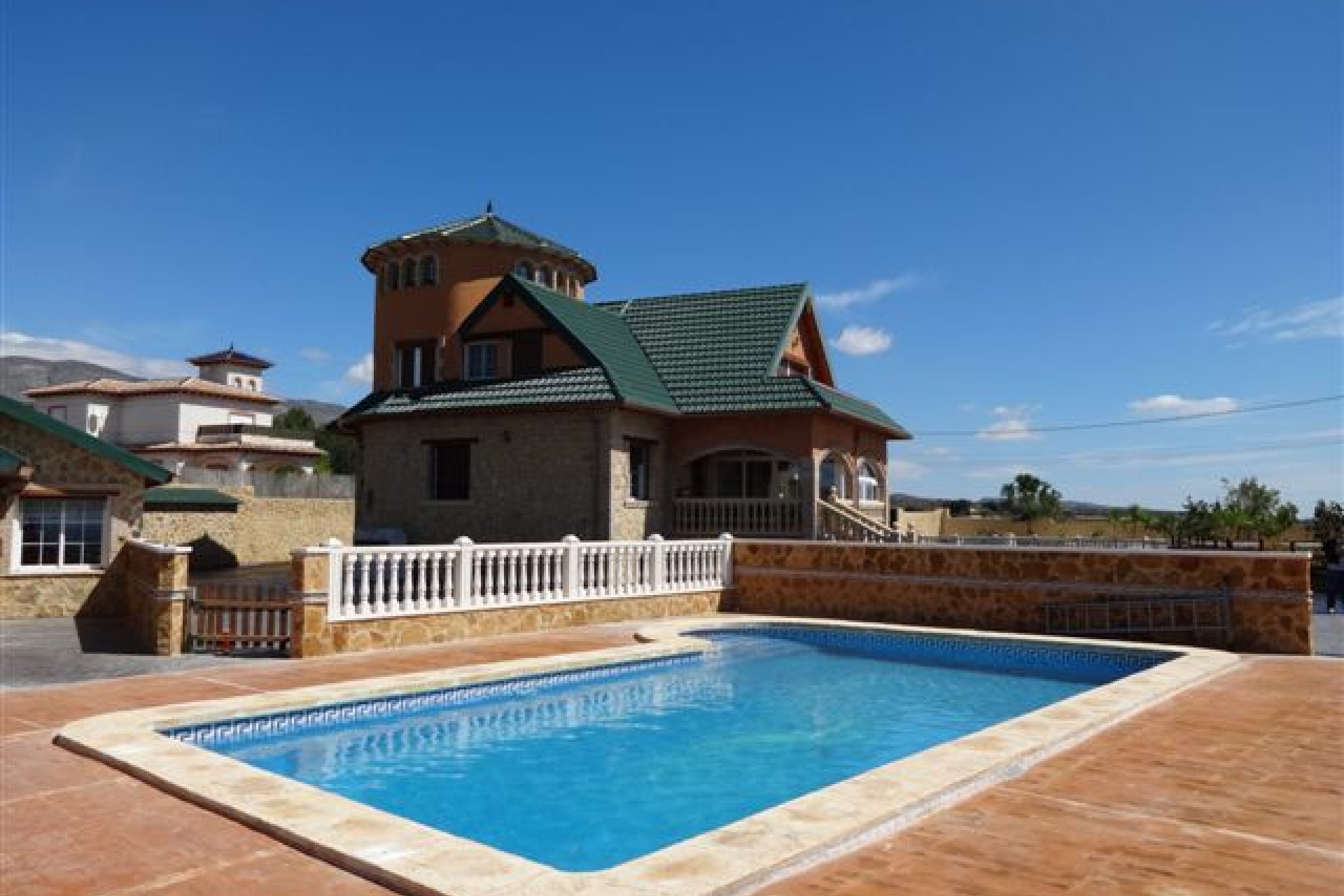 Resale - Country Property -
Albatera