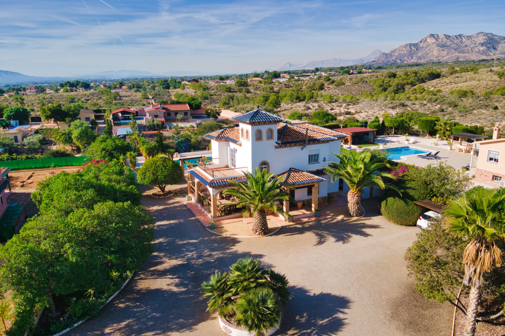 Resale - Country Property -
Albatera