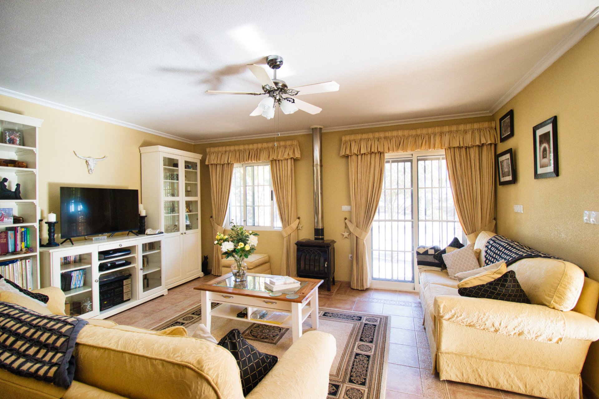 Resale - Country Property -
Albatera