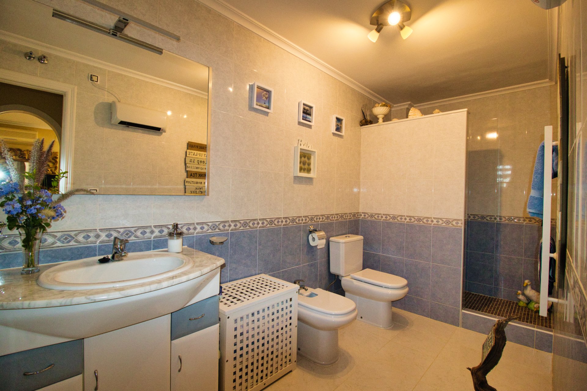 Resale - Country Property -
Albatera