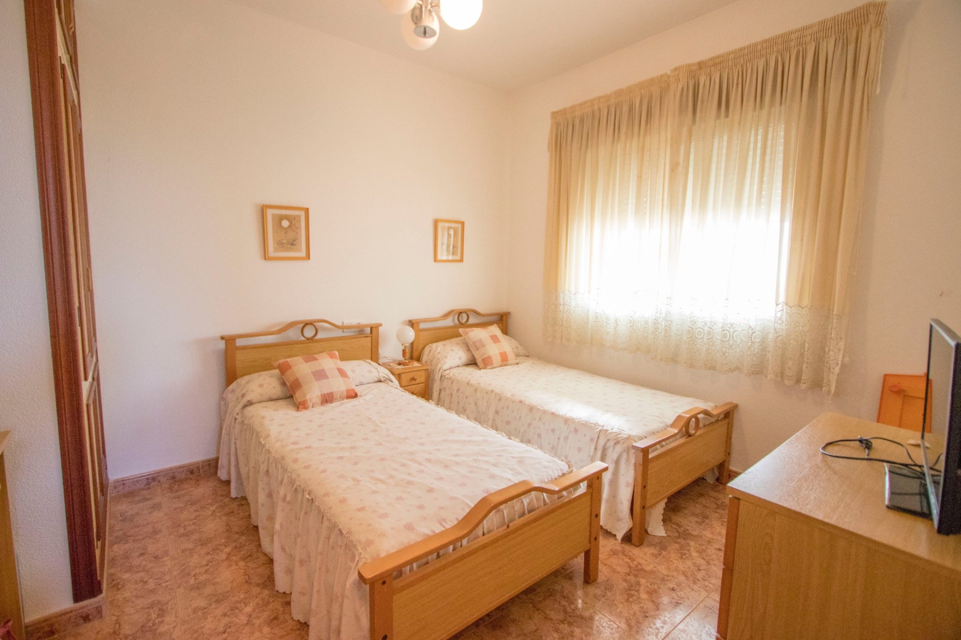 Resale - Country Property -
Albatera