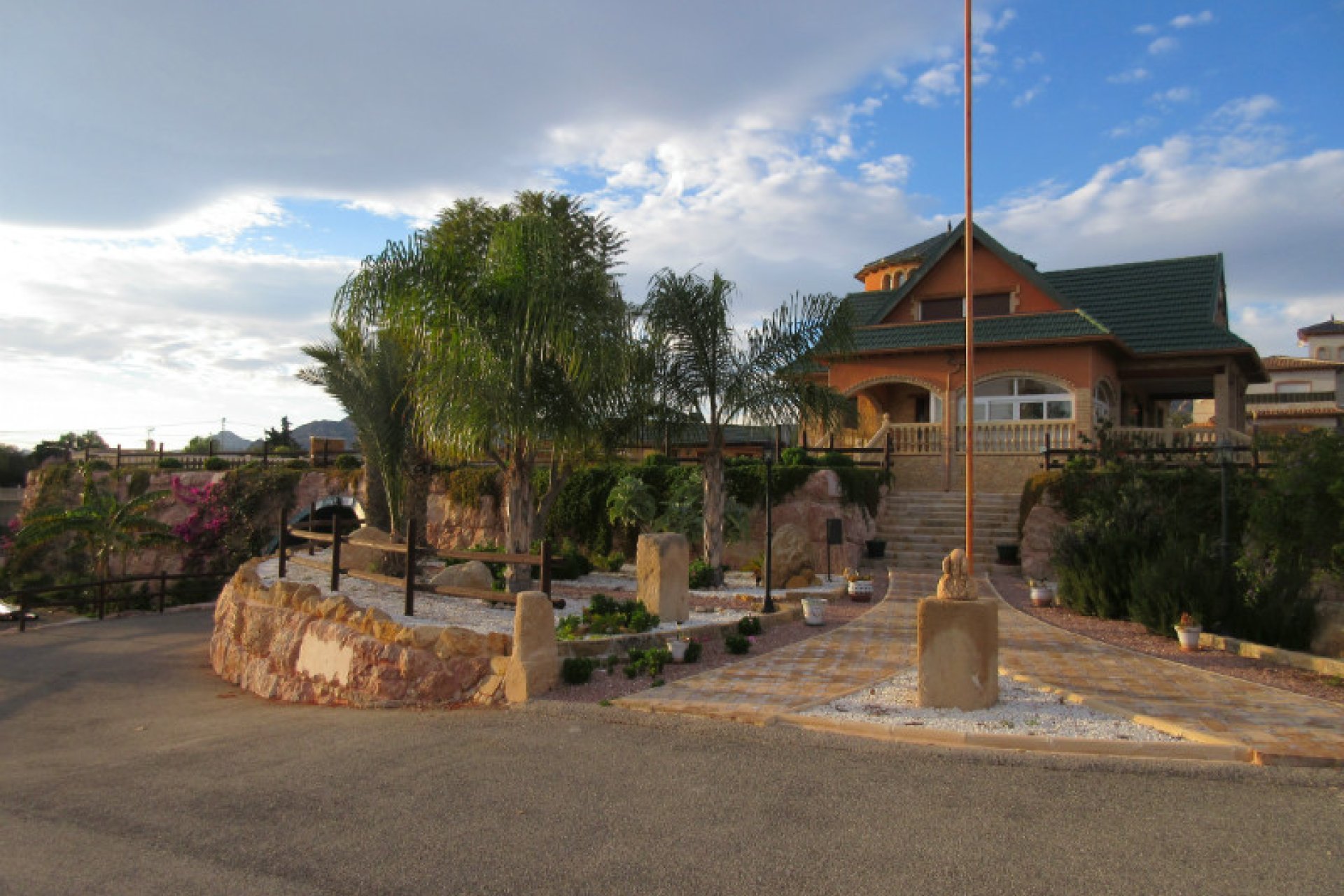 Resale - Country Property -
Albatera