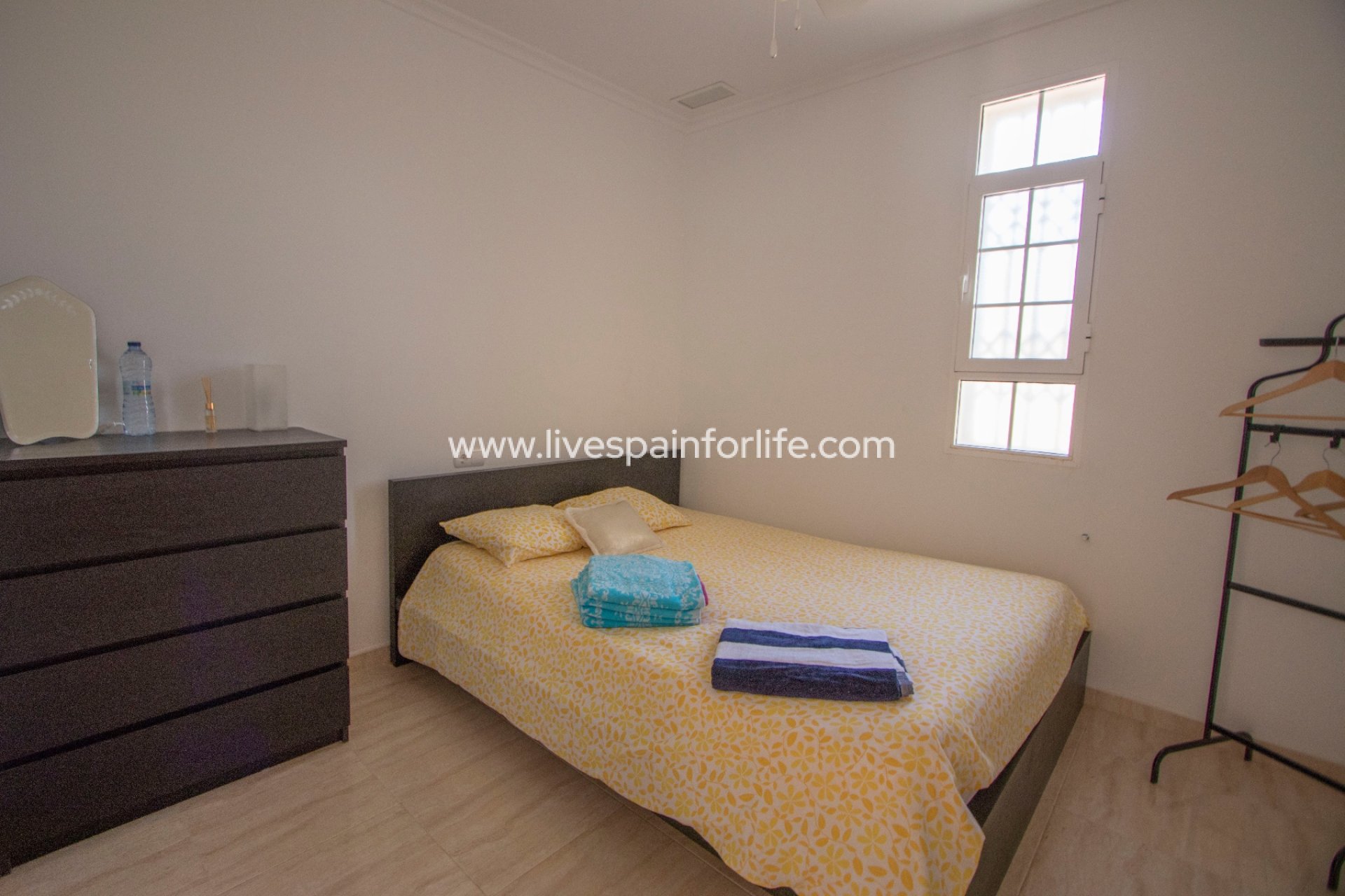 Resale - Country Property -
Albatera