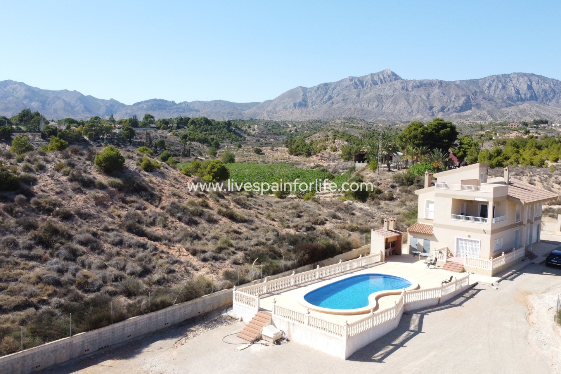 Resale - Country Property -
Albatera