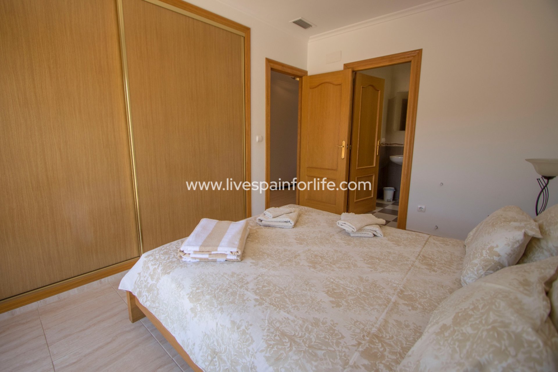 Resale - Country Property -
Albatera