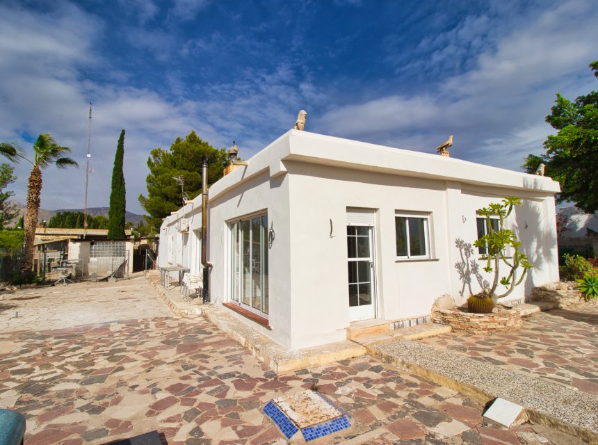 Resale - Country Property -
Albatera