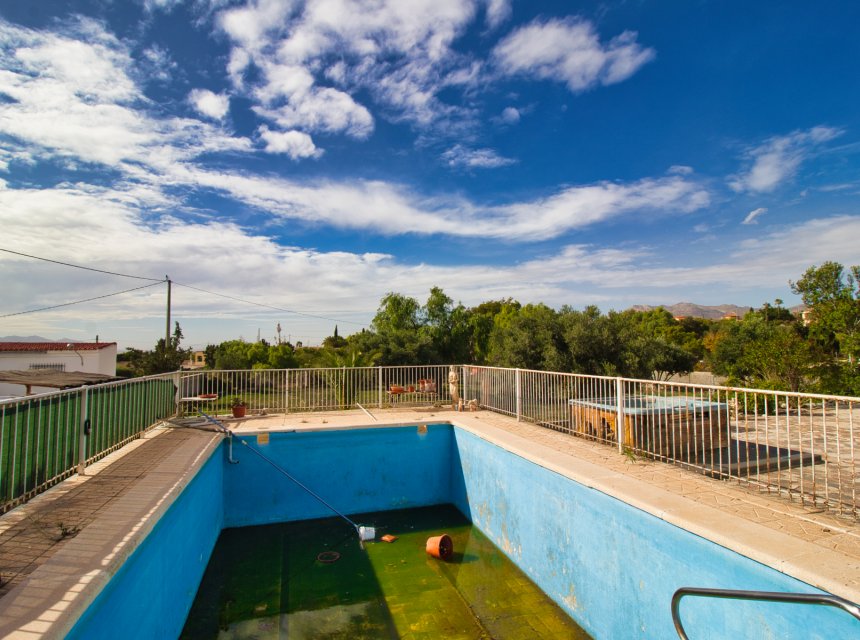 Resale - Country Property -
Albatera