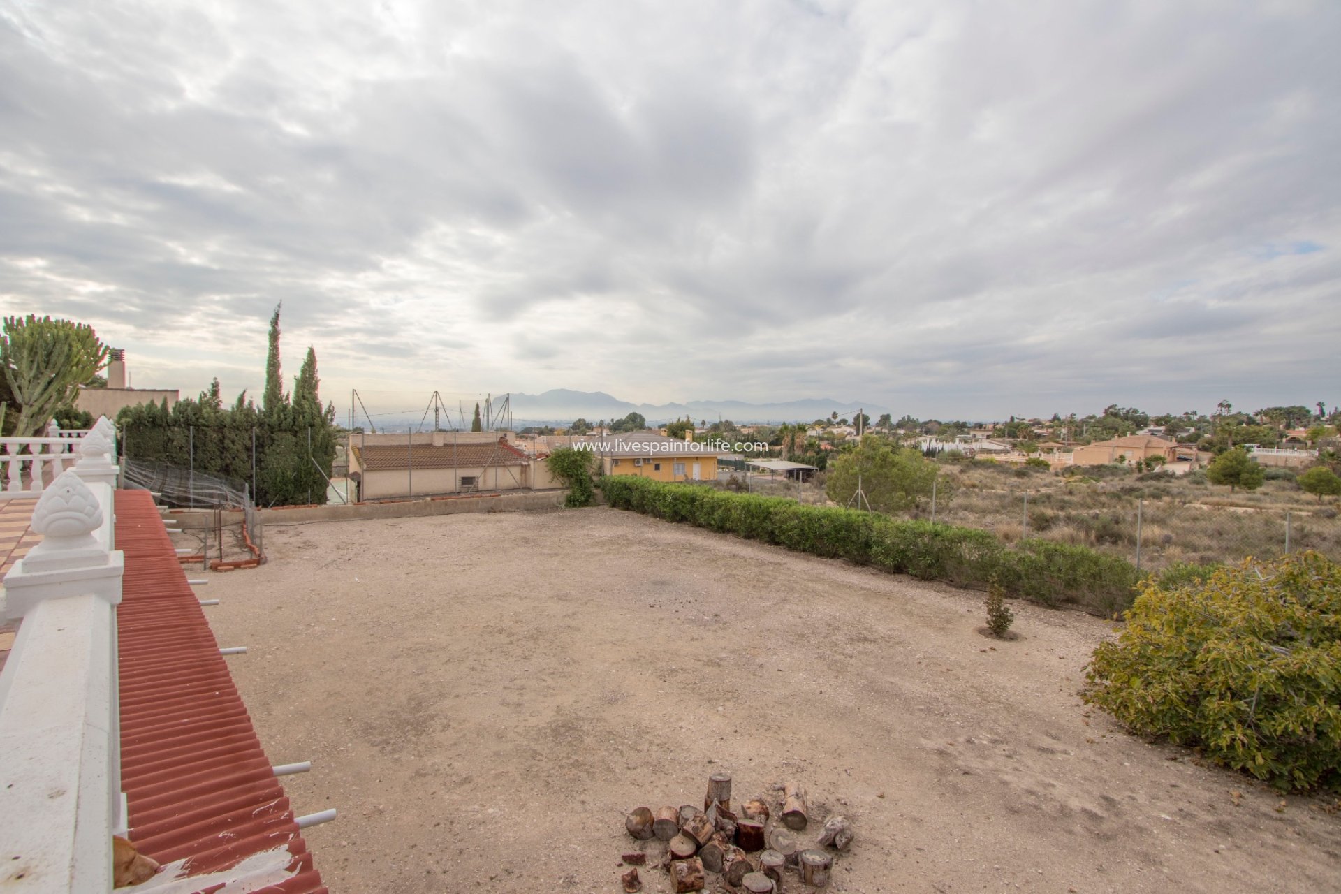 Resale - Country Property -
Albatera