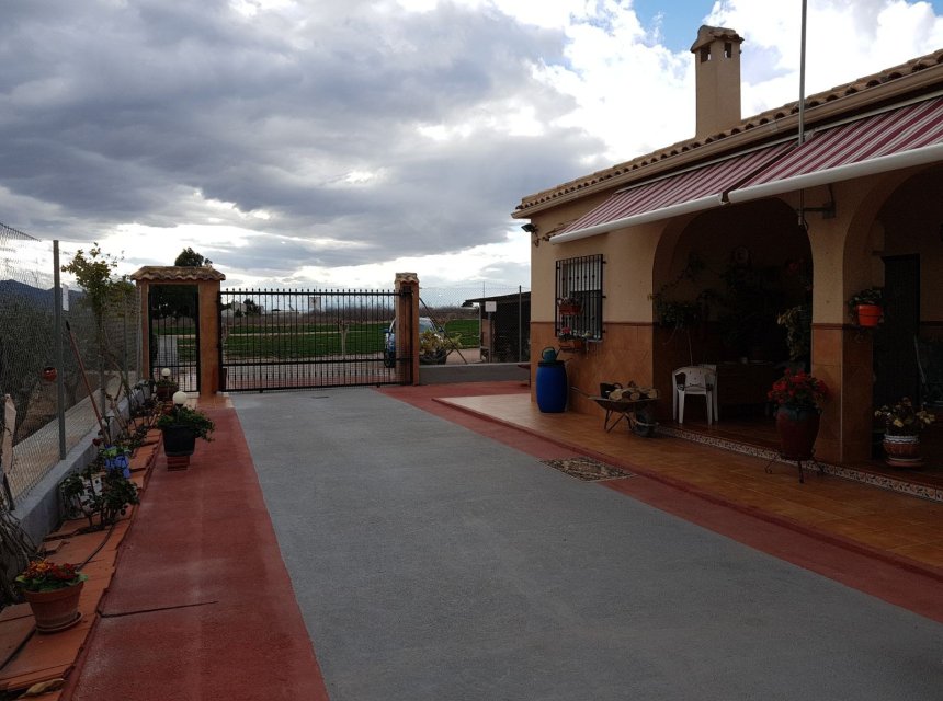 Resale - Country Property -
Albatera