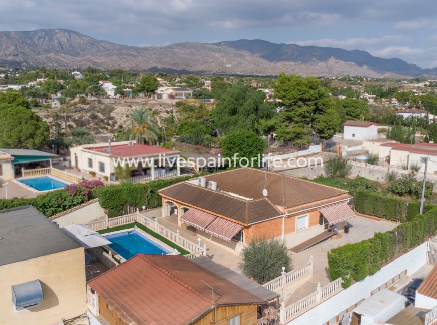 Resale - Country Property -
Albatera