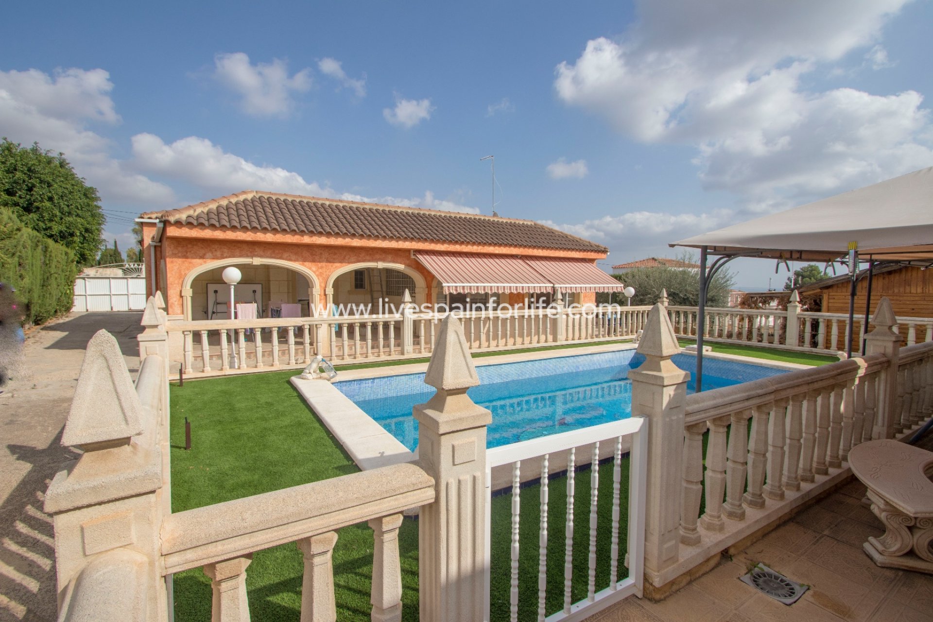 Resale - Country Property -
Albatera