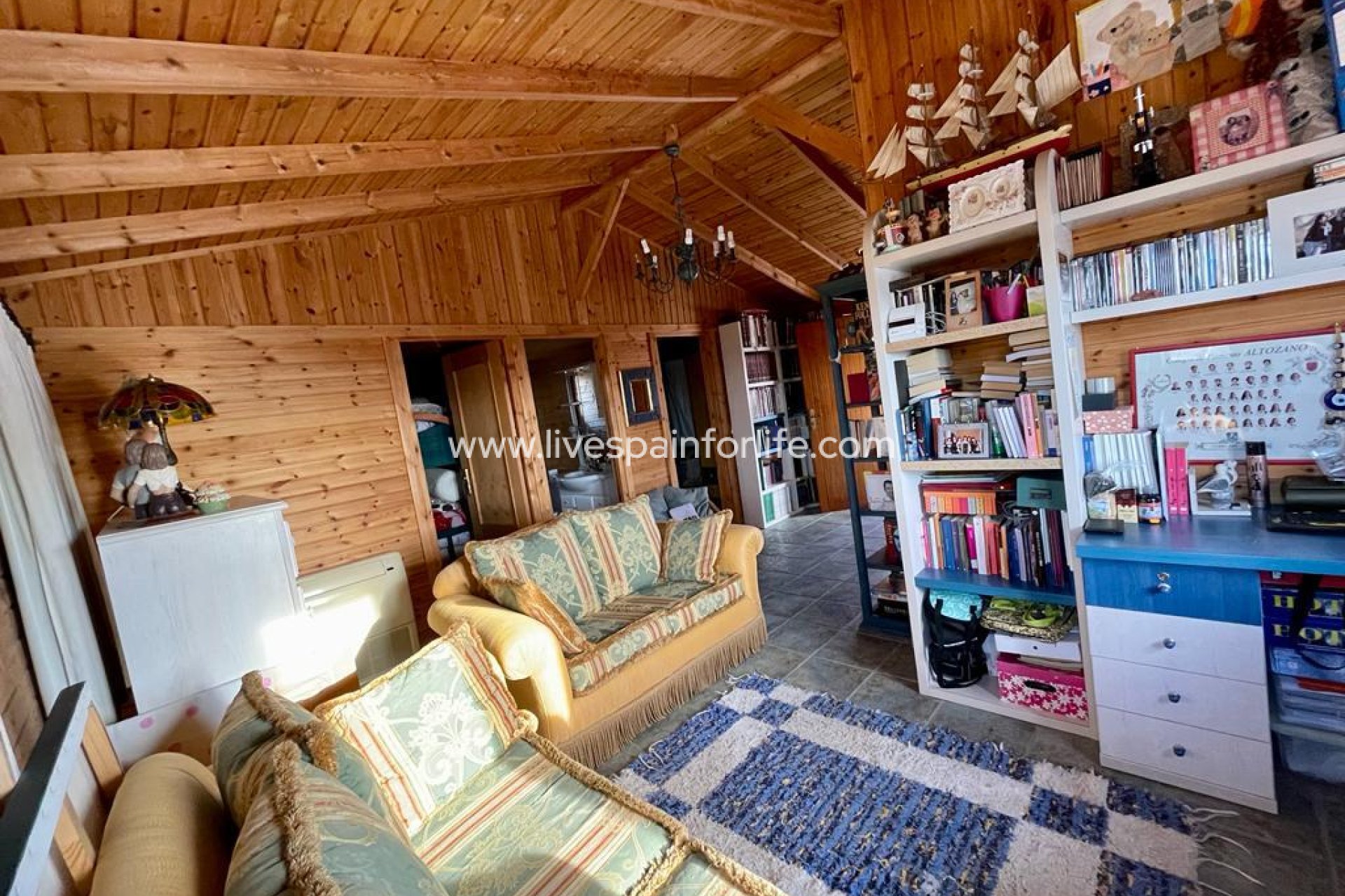 Resale - Country Property -
Albatera