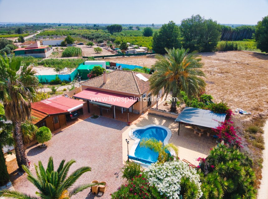 Resale - Country Property -
Albatera