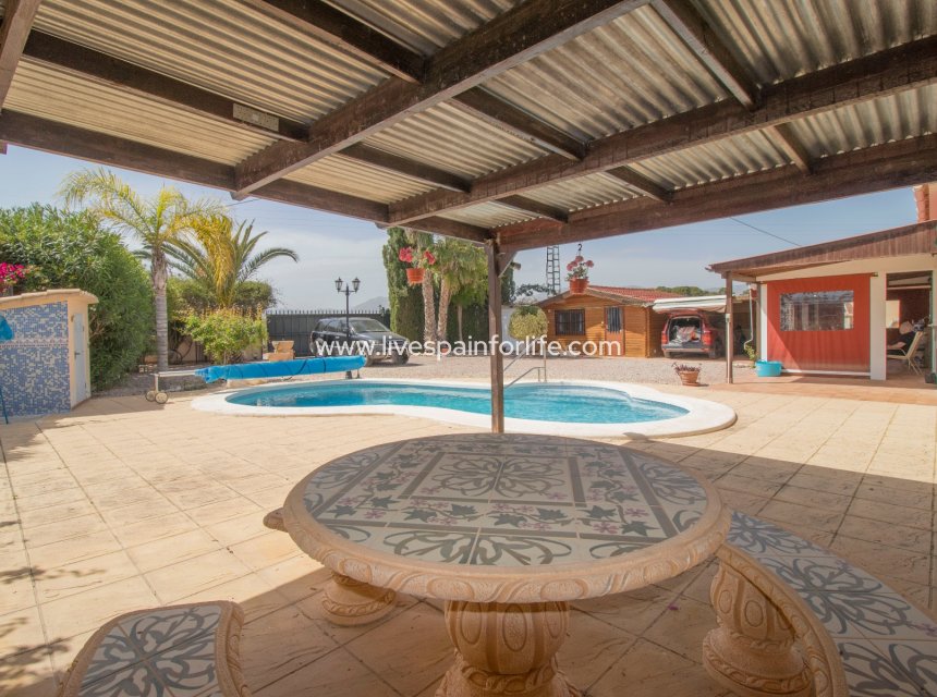 Resale - Country Property -
Albatera