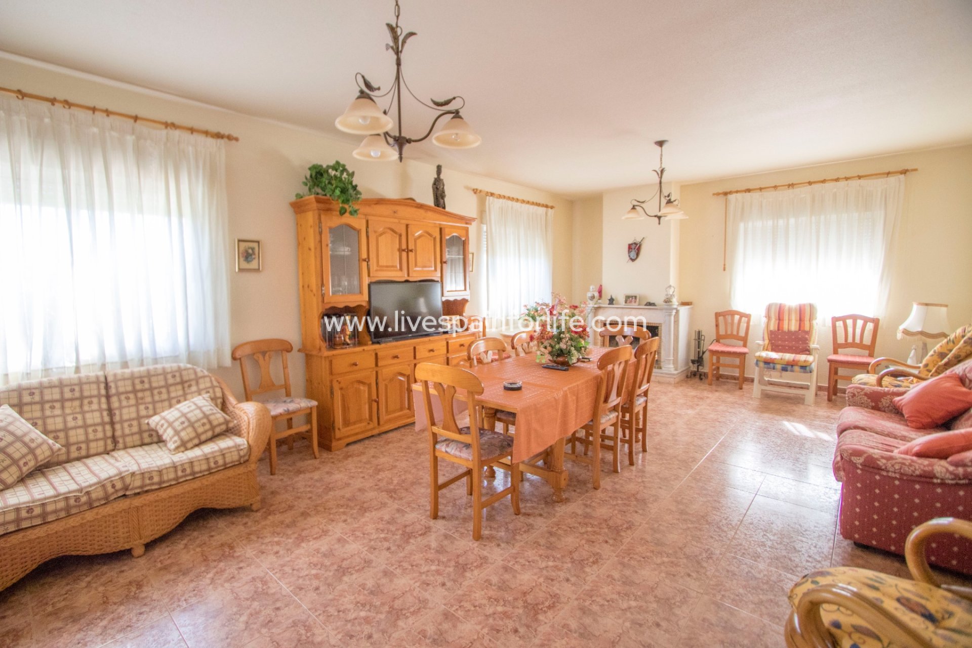 Resale - Country Property -
Albatera