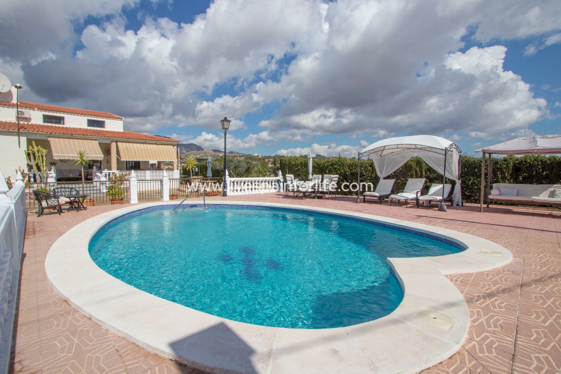 Resale - Country Property -
Albatera