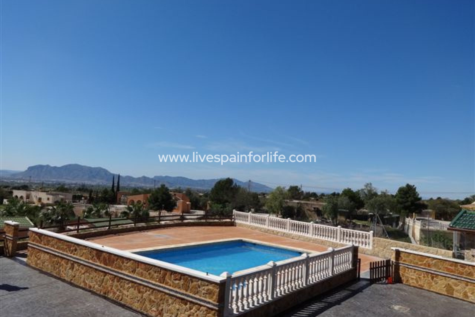 Resale - Country Property -
Albatera