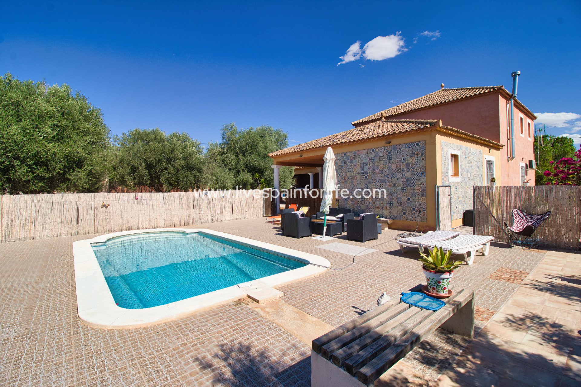 Resale - Country Property -
Albatera