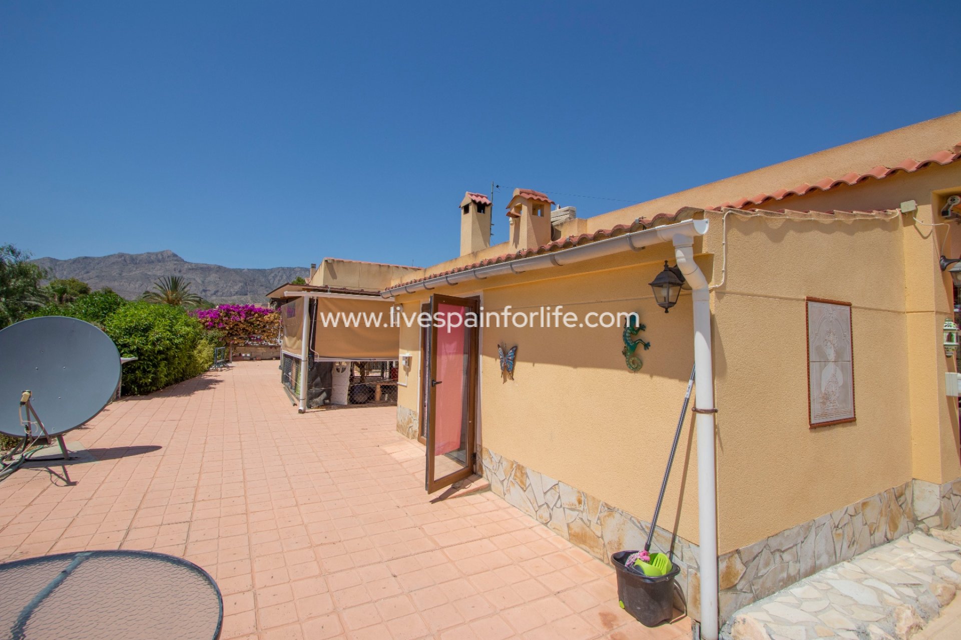 Resale - Country Property -
Albatera