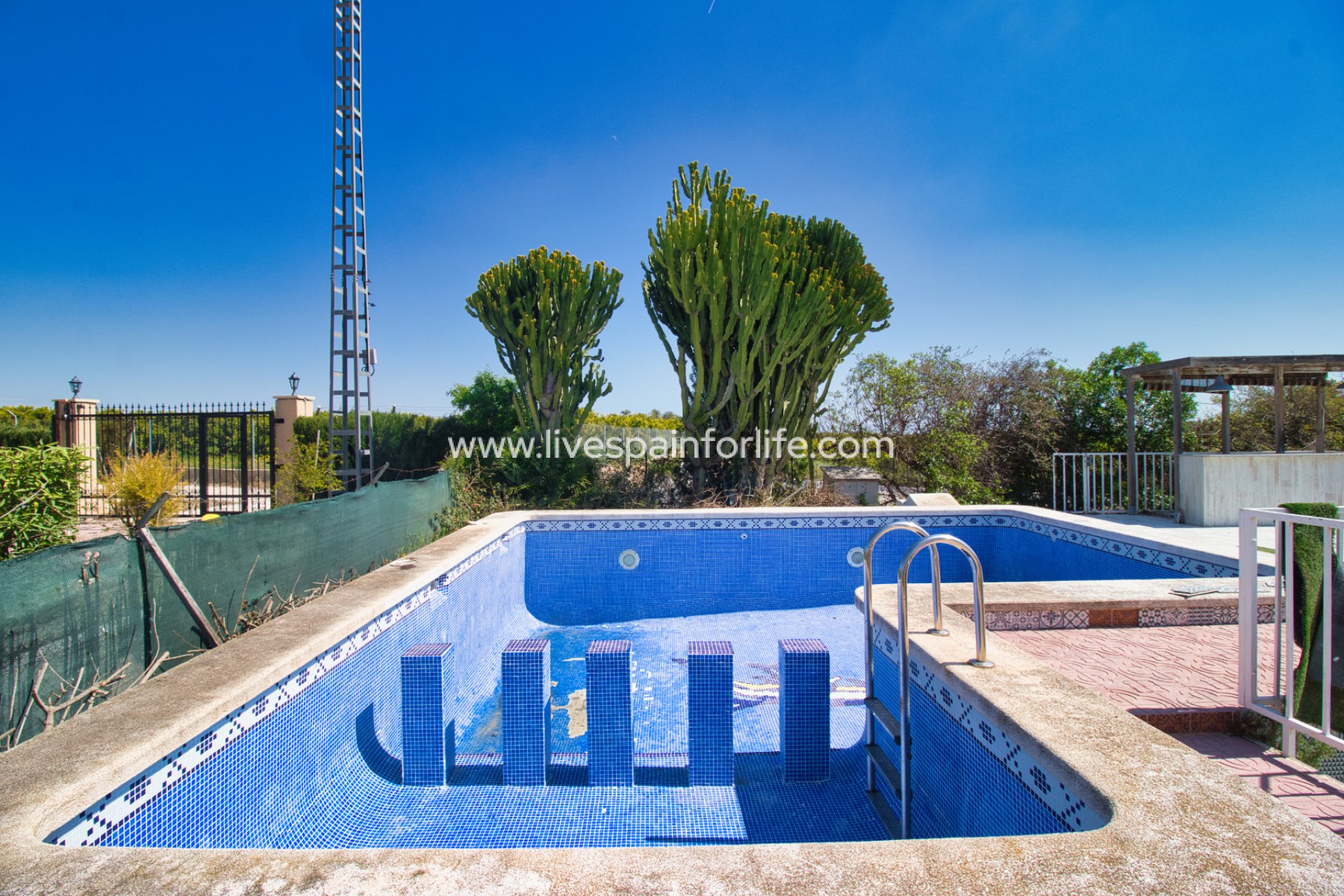 Resale - Country Property -
Albatera