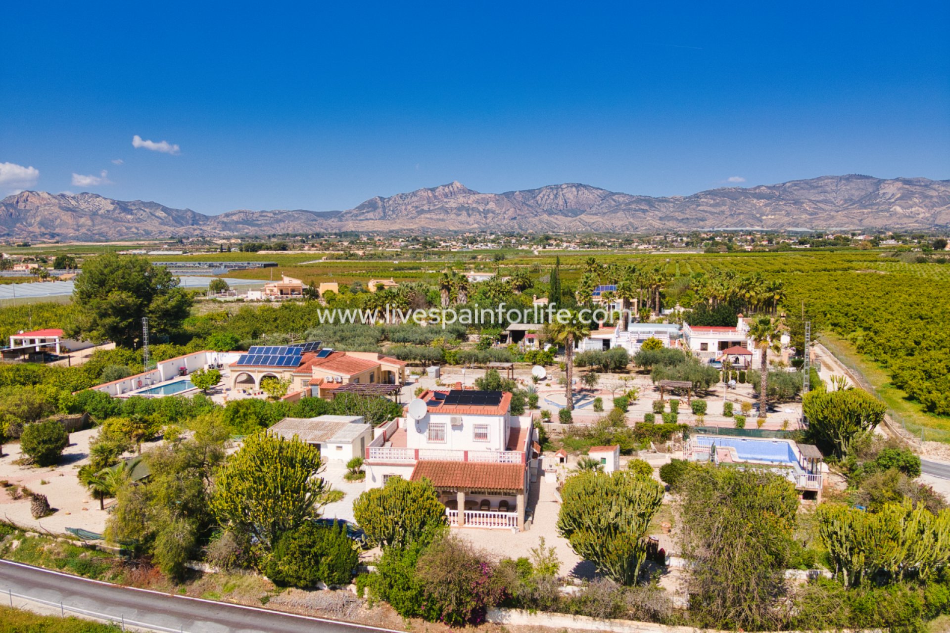 Resale - Country Property -
Albatera