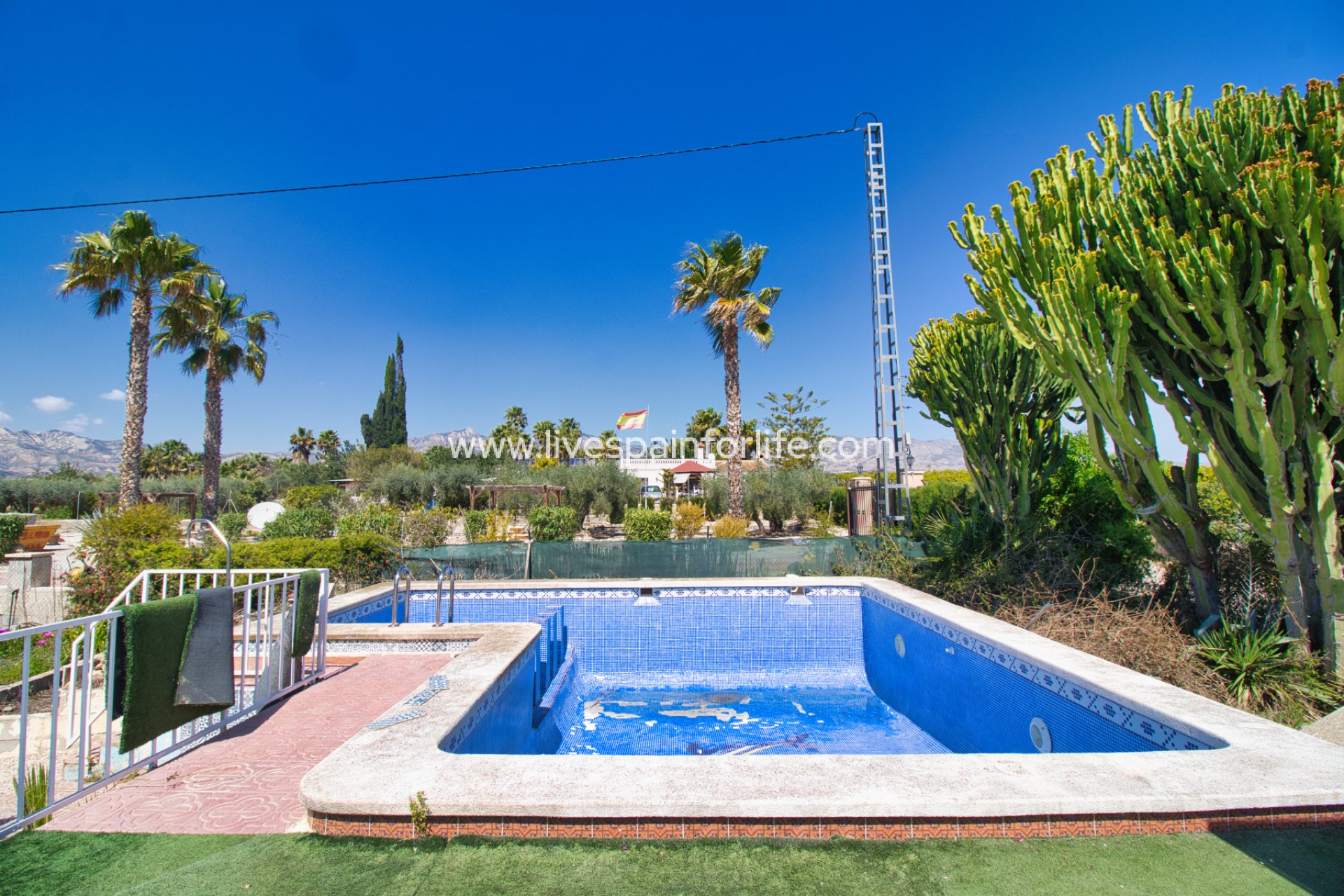 Resale - Country Property -
Albatera